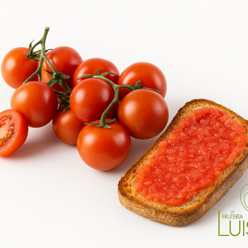 Tomate para untar fresco sobre tostada, ideal para desayunos y tapas