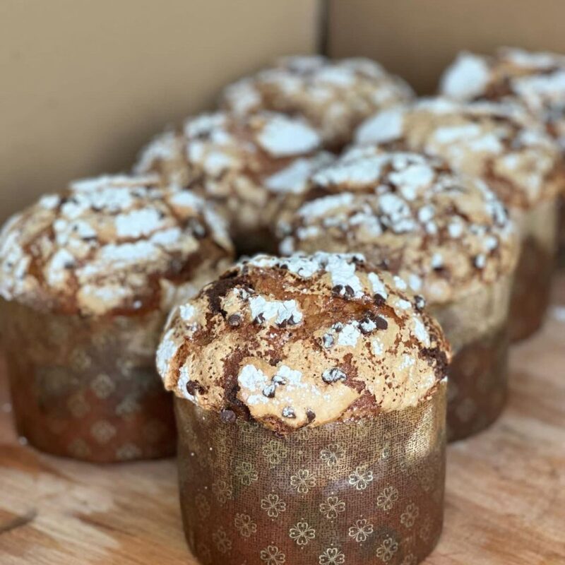 Panettone naranja, pasas y ron