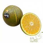 naranja chocolate fresca entera y partida