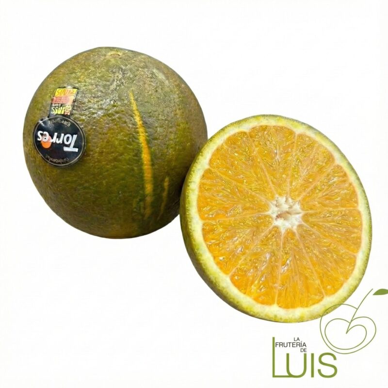 naranja chocolate fresca entera y partida